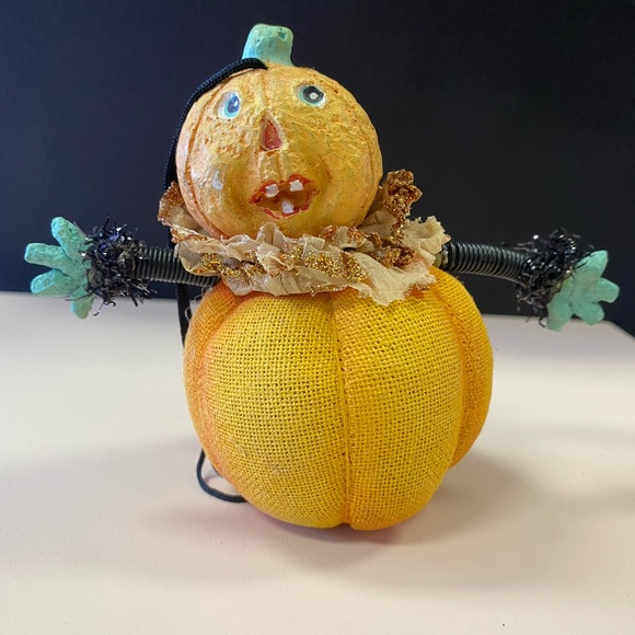 SET OF TWO *RETRO* HALLOWEEN DECORATIONS - Picture 2 of 4